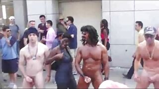 Hói đầu khuy áo liếm và ngón tay fucks âm đạo của một người yêu Châu Á gà phim hay xx con