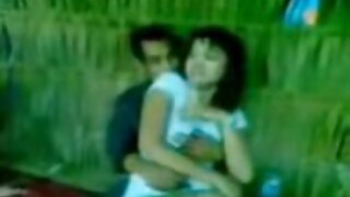 Quyến rũ cổ sieu nhan xxx điển cô gái tóc vàng cho đầu trong vườn