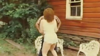 Lusty y tá trong trắng phim hay xx vớ ngón tay fucks sừng gà con trong đỏ đồ lót và dây áo lót bằng ni lông